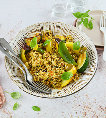 Salade de boulgour, lentilles et cranberries, m&eacute;li-m&eacute;lo de l&eacute;gumes grill&eacute;s