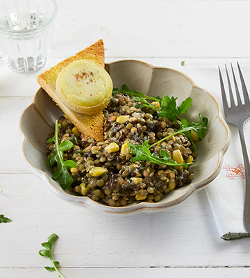 Trio de lentilles, ch&egrave;vre chaud et roquette